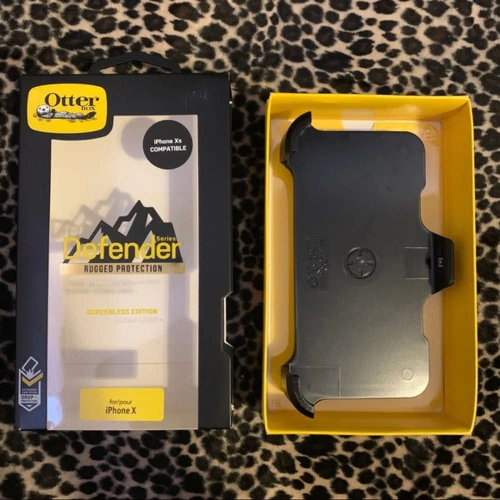 iPhone XS Otter Box Defender Holster